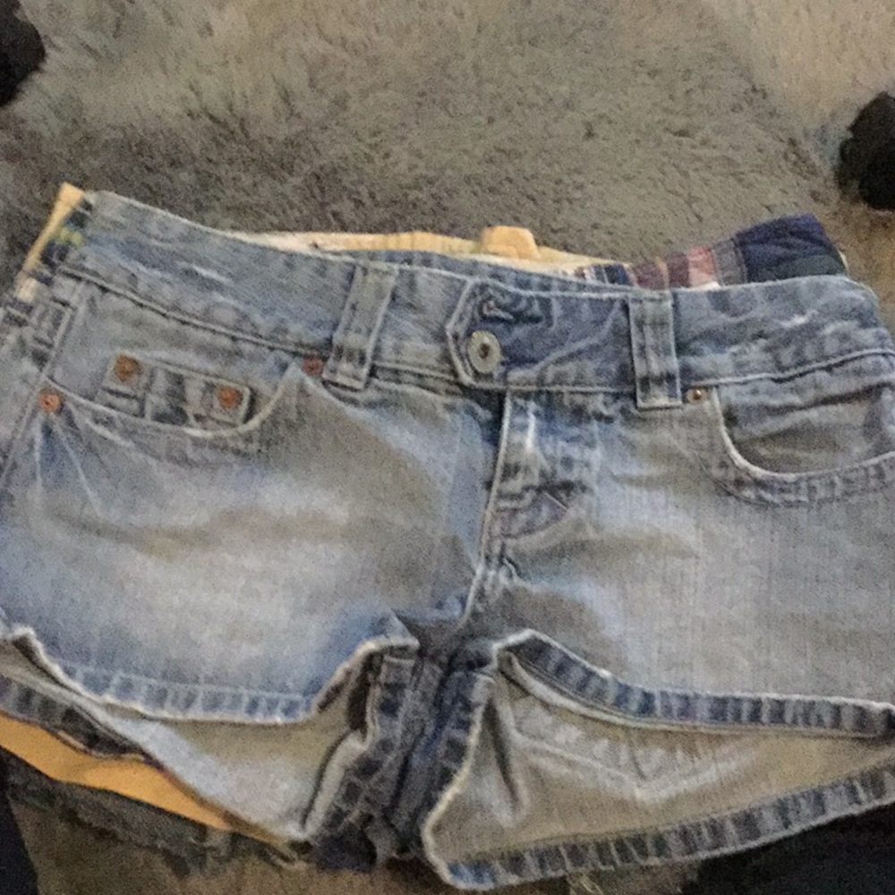 American Eagle short size 4 and 2